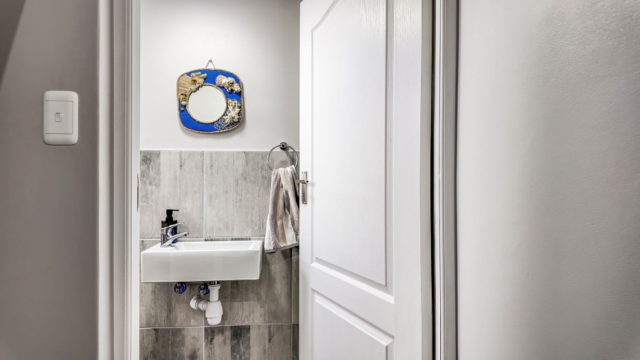 3 Bedroom Property for Sale in Dana Bay Western Cape